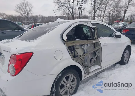 2015 Chevrolet Sonic Lt Auto z USA, uszkodzony, nr VIN 1G1JC5SH5F4161501